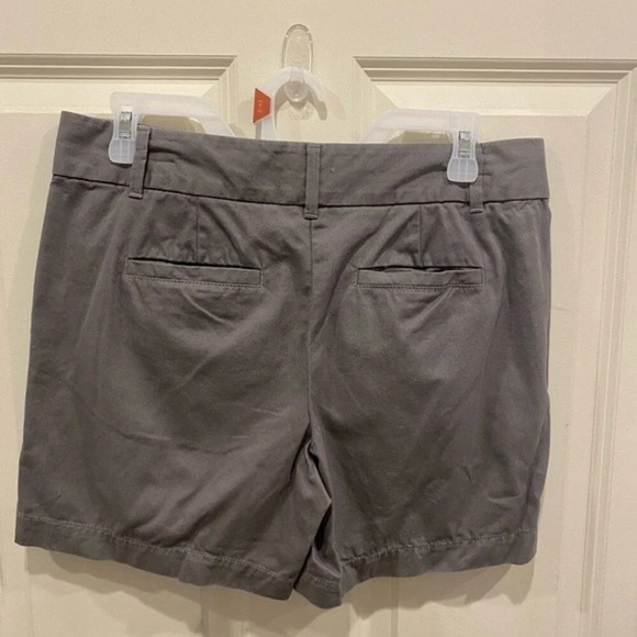 Ann Taylor Loft shorts‎ size 4 - Picture 4 of 7
